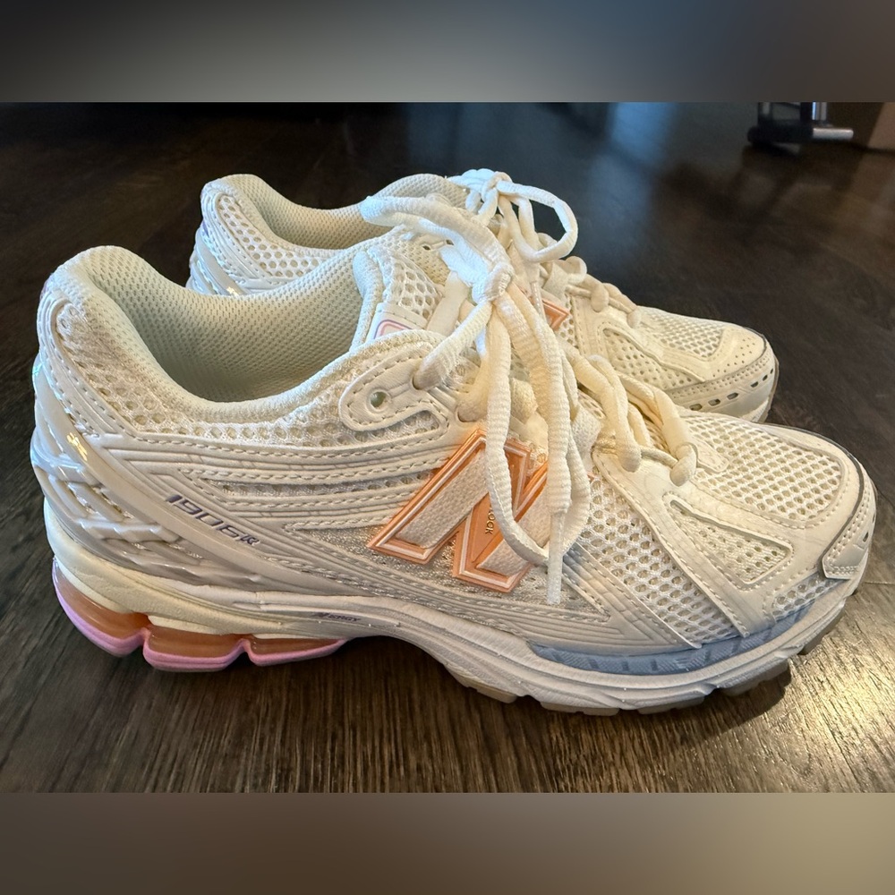 New Balance 1906 women’s sneakers